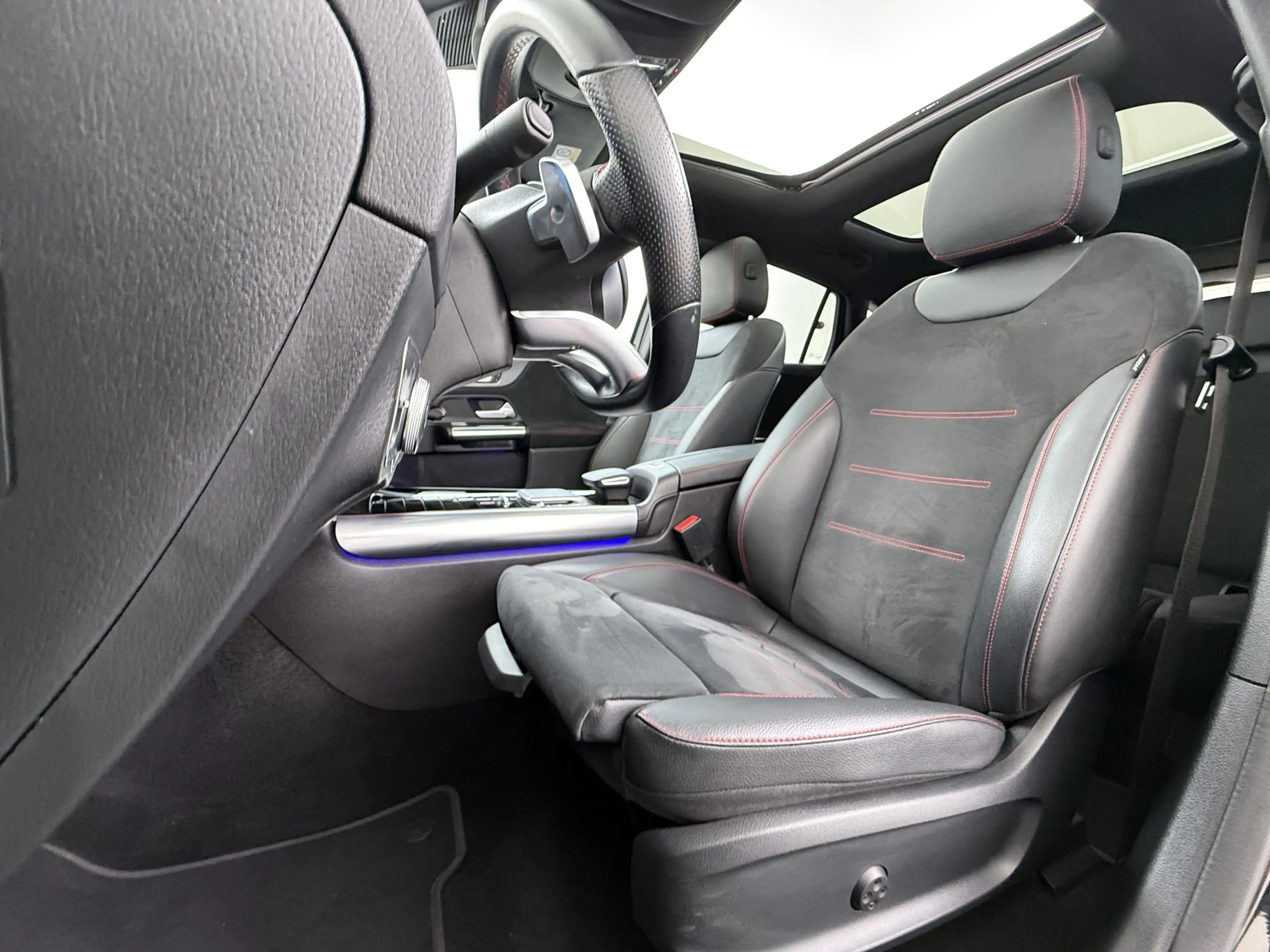 Mercedes-Benz EQA AMG 67kWh SOH 97% Pano.dak Leer/Alcantara 360Camer — photo 14
