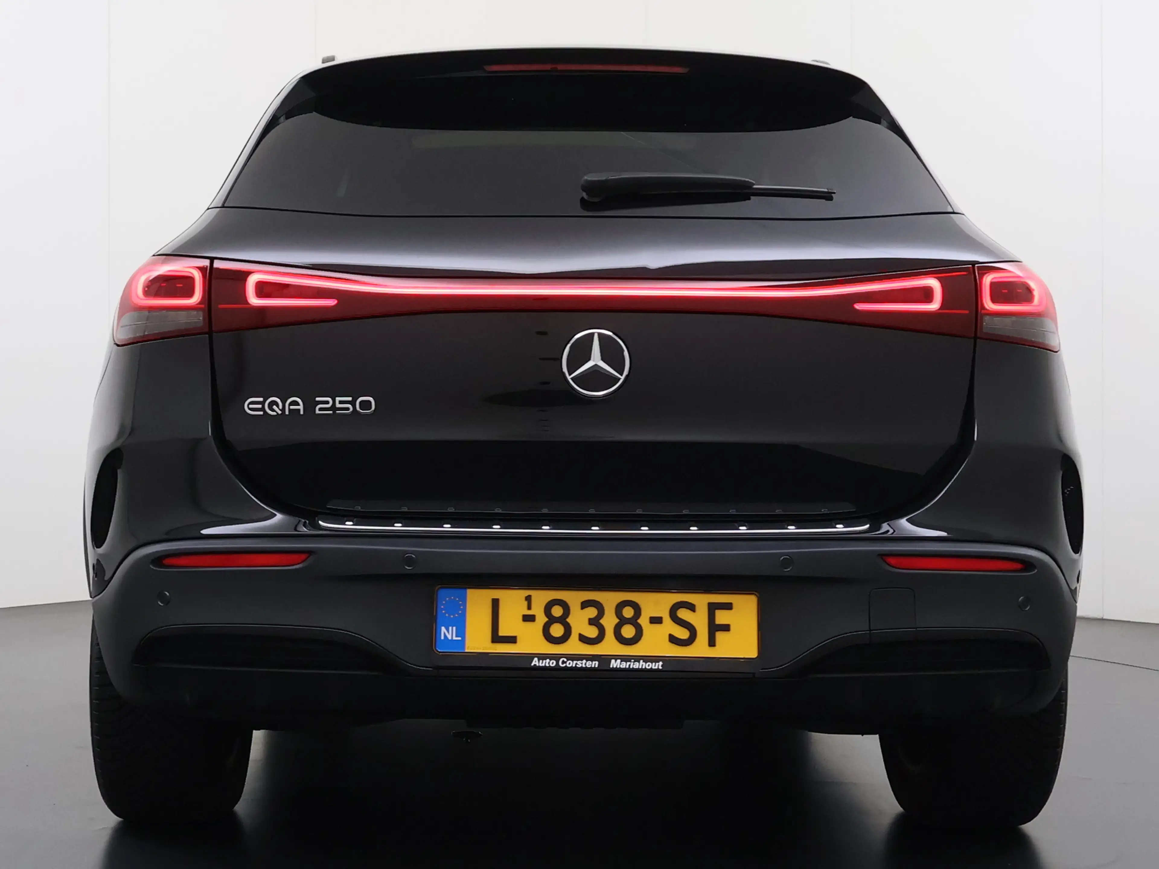 Mercedes-Benz EQA AMG 67kWh SOH 97% Pano.dak Leer/Alcantara 360Camer — photo 45