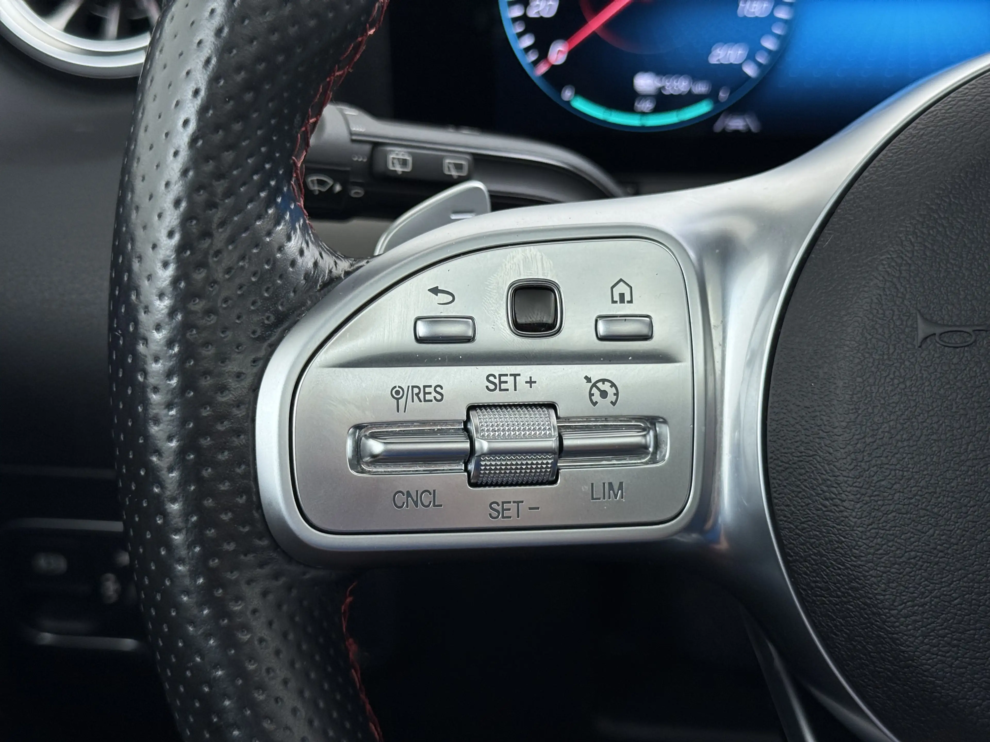Mercedes-Benz EQA AMG 67kWh SOH 97% Pano.dak Leer/Alcantara 360Camer — photo 36