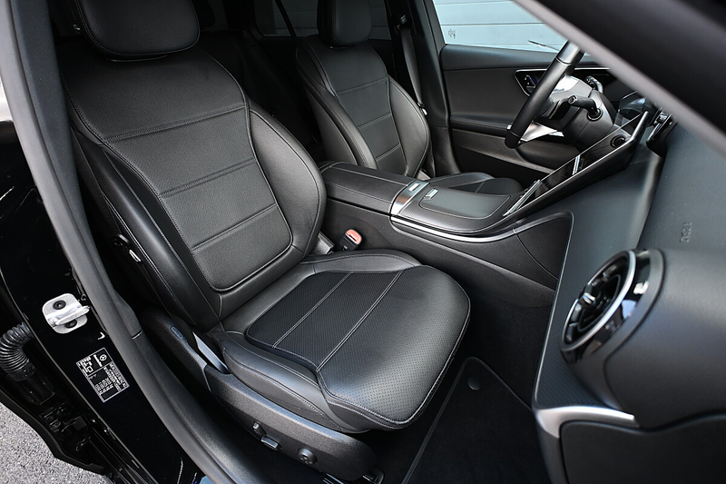 Mercedes-Benz C 300 e T PHEV 25,4kWh Aut. ACC, AHK elektr., LED, Na... — photo 15