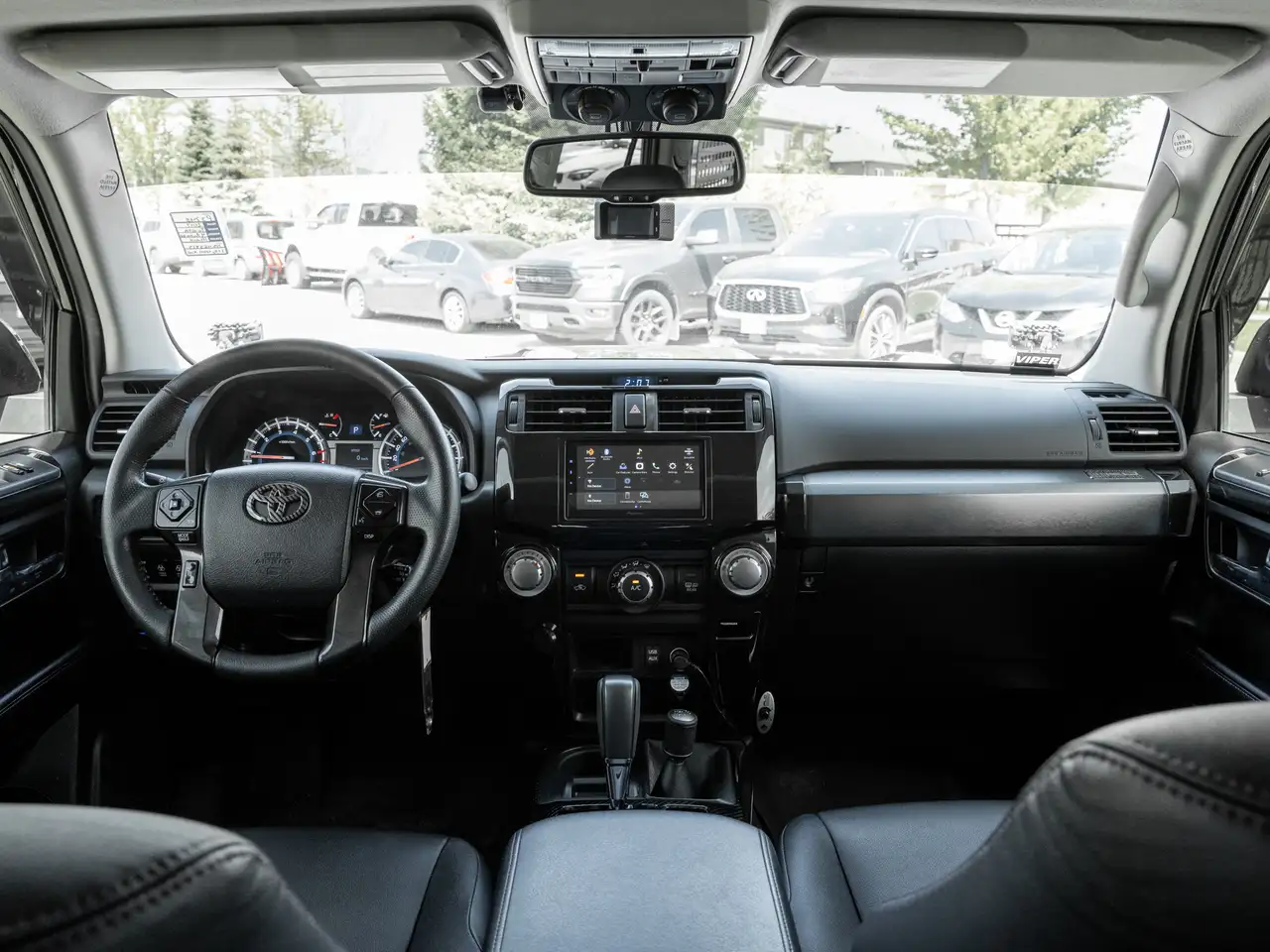 Toyota 4-Runner снимка Toyota 4-Runner