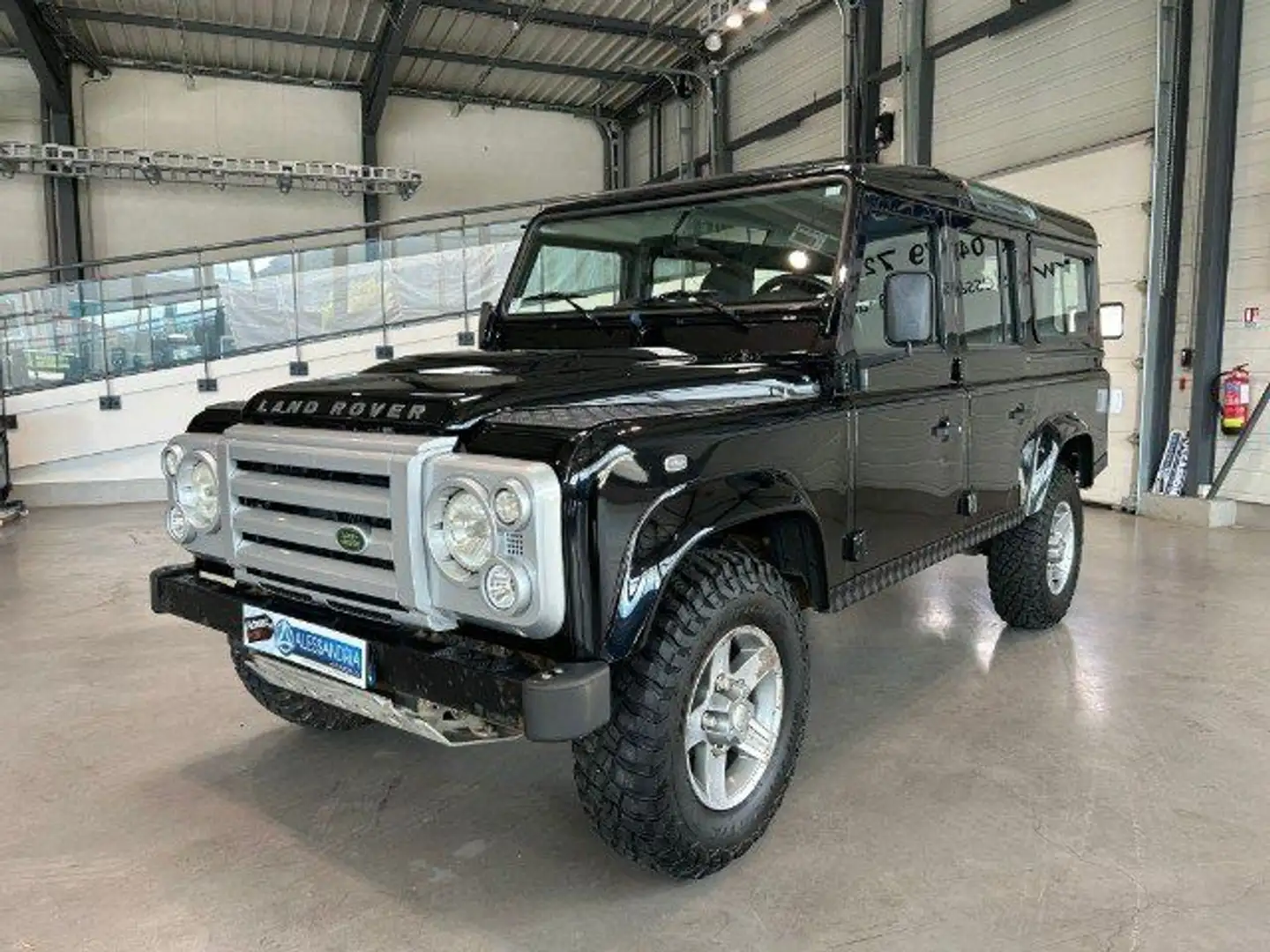Land Rover Defender 110 II STATION WAGON SE 5P Schwarz - 2