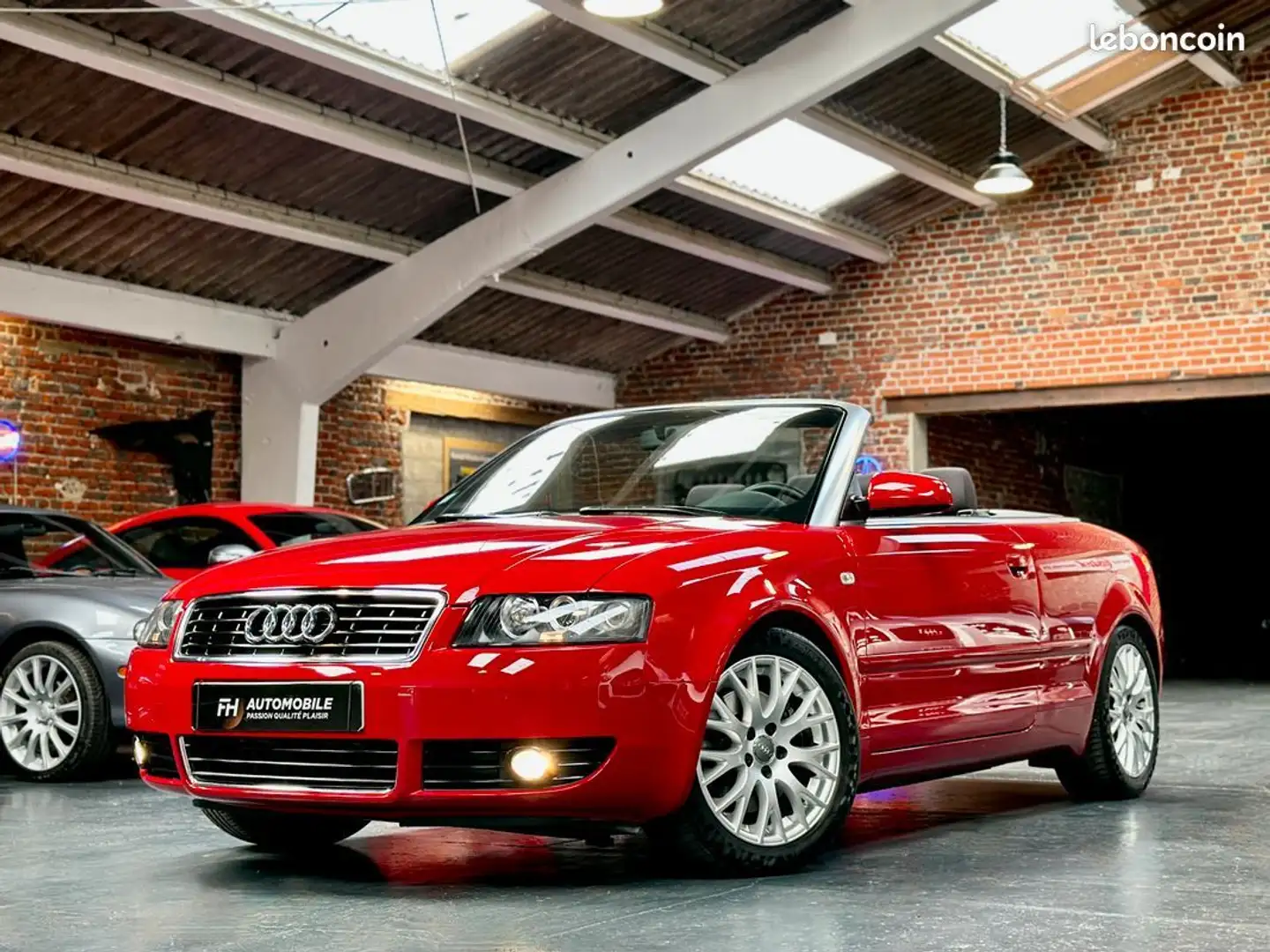 Audi A4 Cabriolet 2.4L V6 170 ch 62 980 kms Climatisation, Régulateur Carnet et historique complet État remarquable Rouge - 1