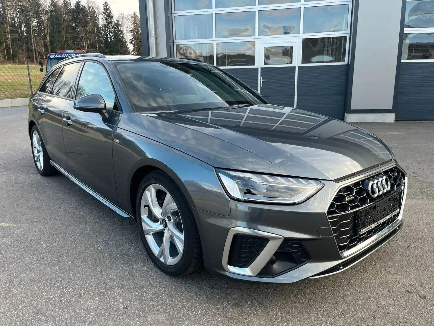 Audi A4 Avant TFSI S tr 2x S line quattro*Virtual*ACC Grau - 2