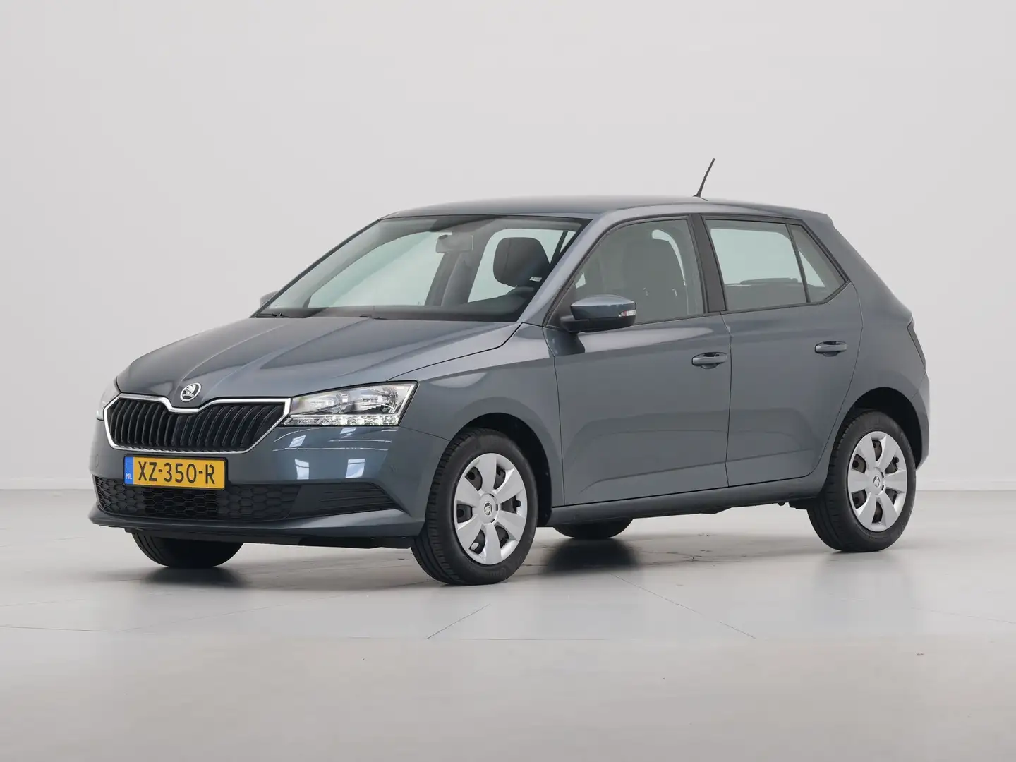Skoda Fabia 1.0 75pk Active Airco Cruise Pdc achter 3 Gris - 2