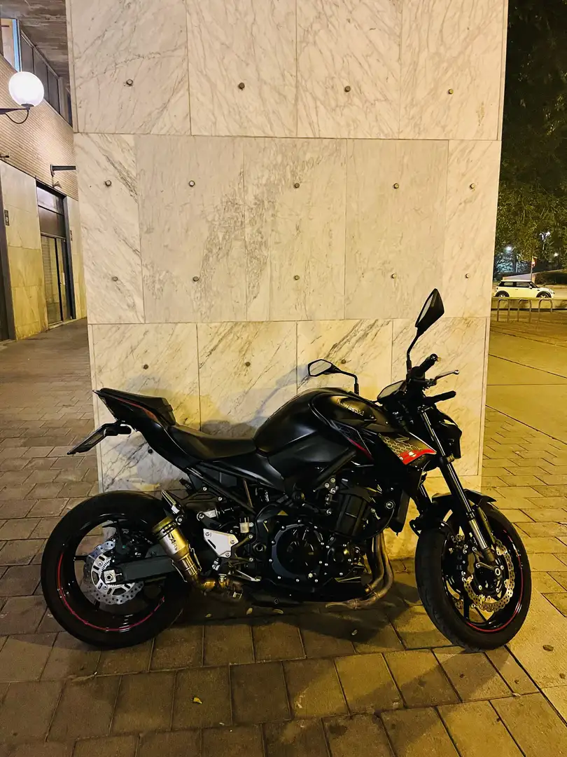 Kawasaki Z 900 Negro - 2