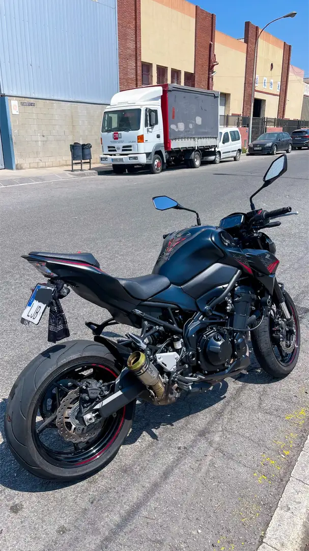 Kawasaki Z 900 Negro - 1