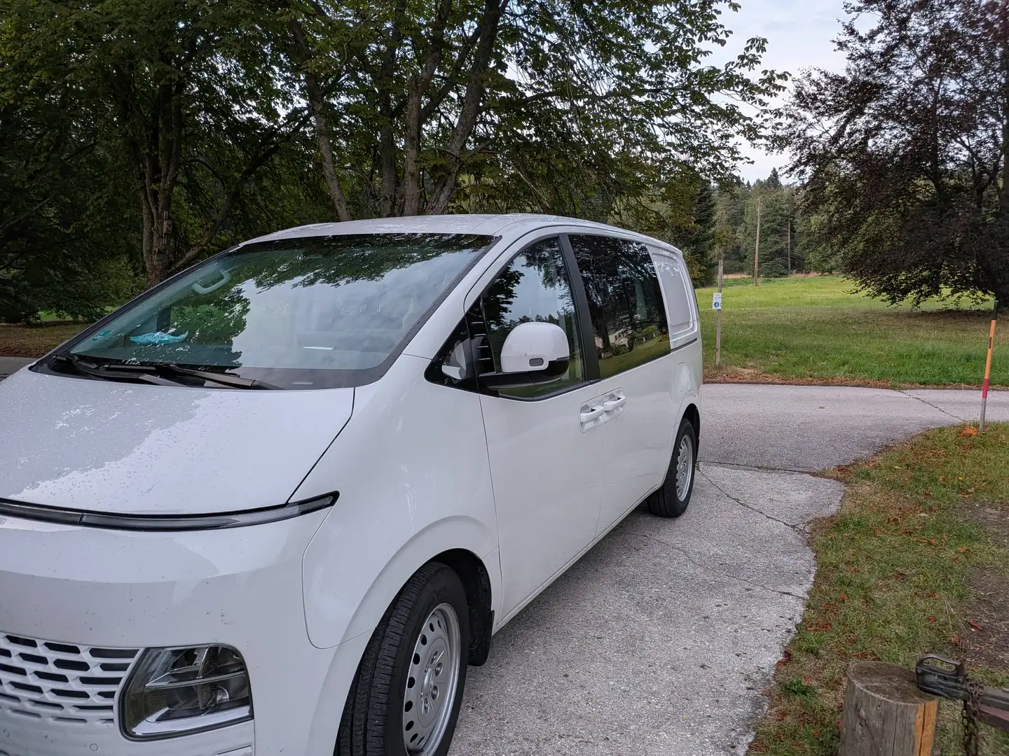 Hyundai STARIA Staria Business Van 2,2 CRDi Weiß - 1