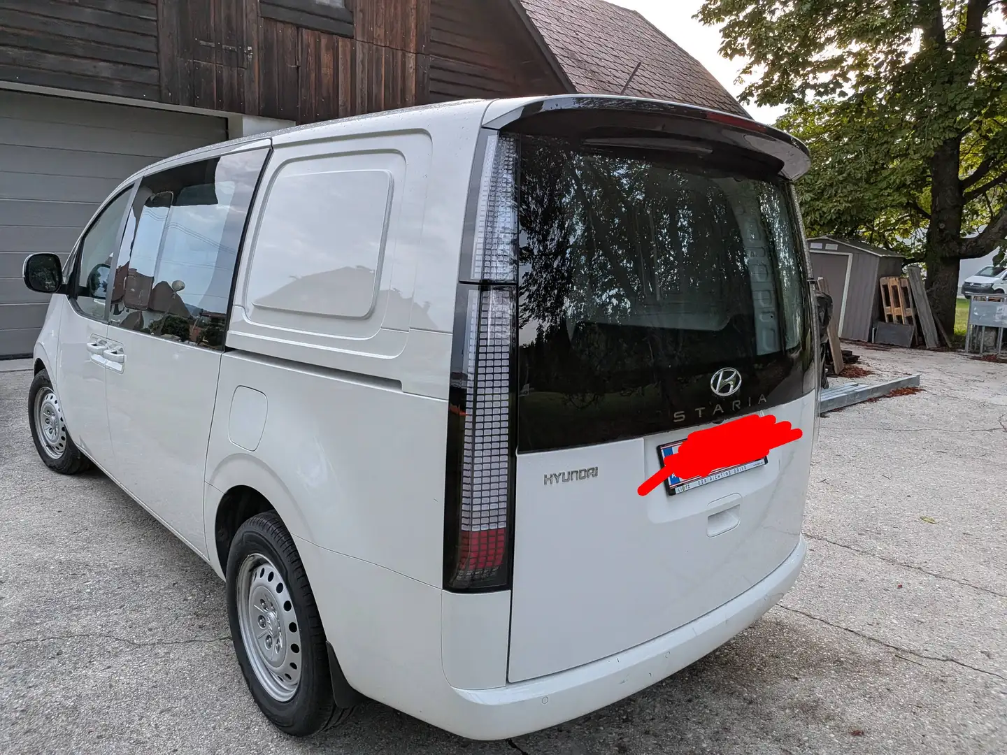 Hyundai STARIA Staria Business Van 2,2 CRDi Weiß - 2