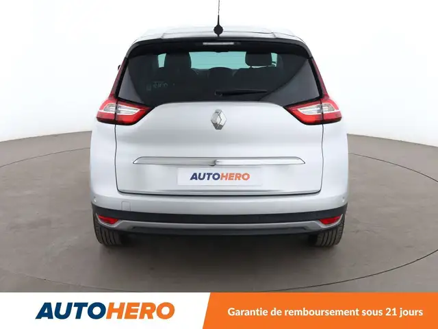 Renault Grand Scenic view 5