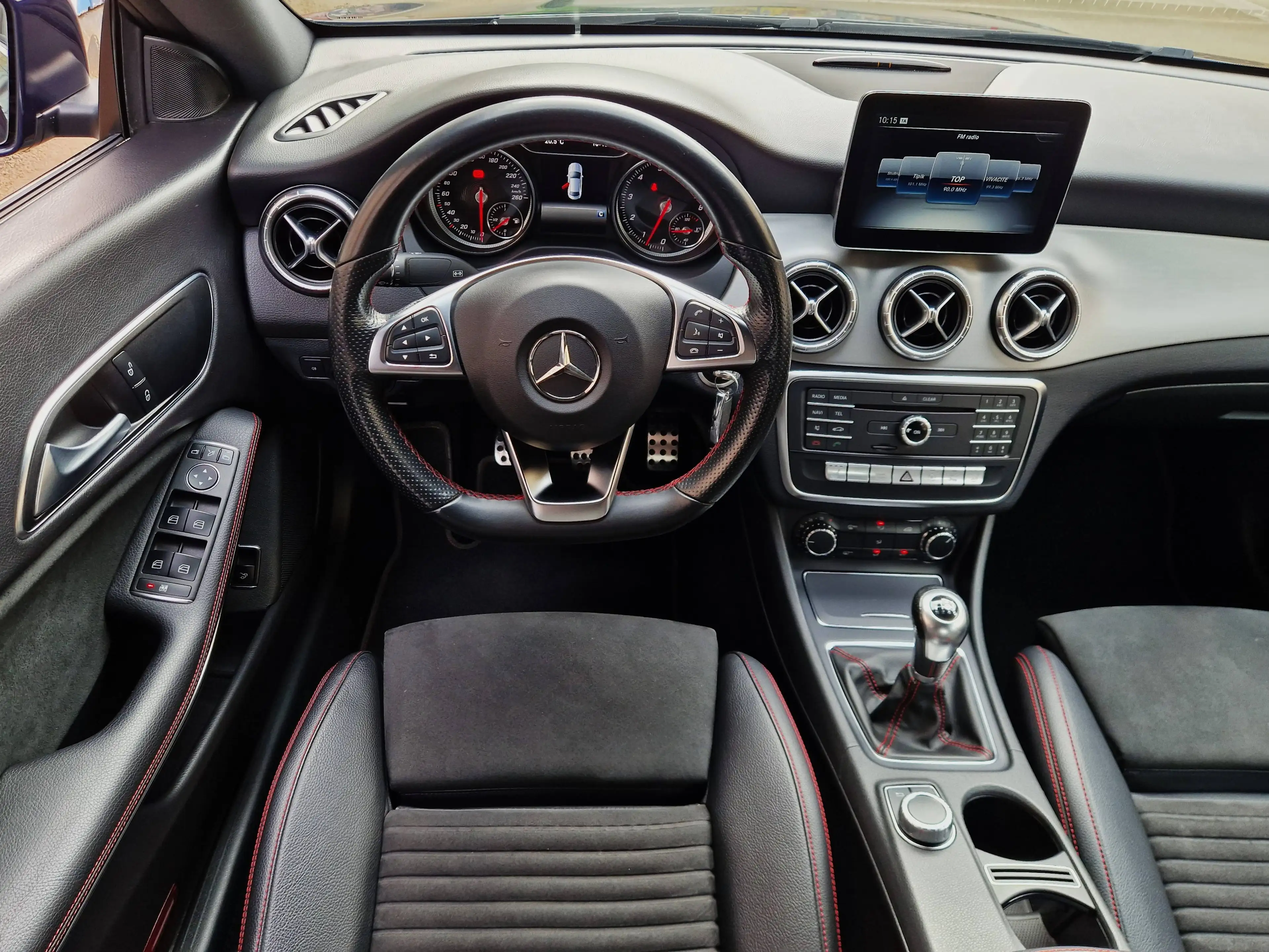 Mercedes-Benz CLA 180 CLA 180 met full AMG pack — photo 14