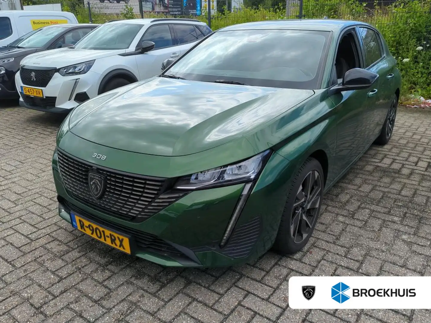 Peugeot 308 1.2 PureTech Allure Pack Business | Navigatie | Ca Groen - 1