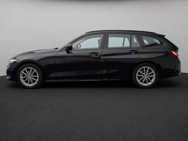 BMW 3 Series view 11