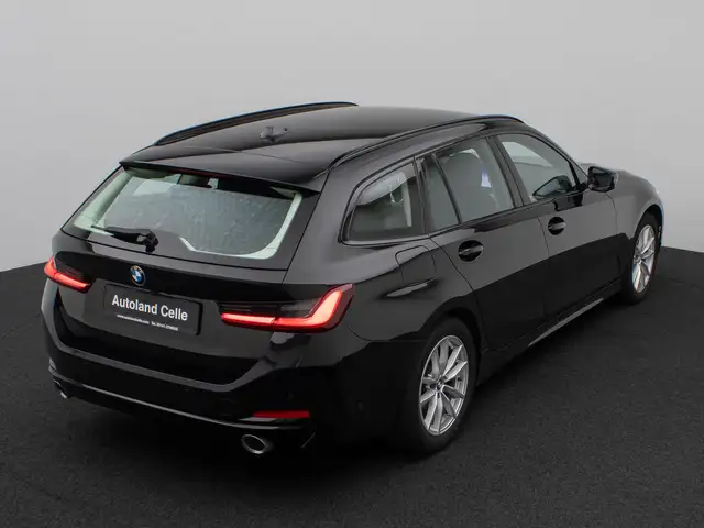 BMW 3 Series view 7
