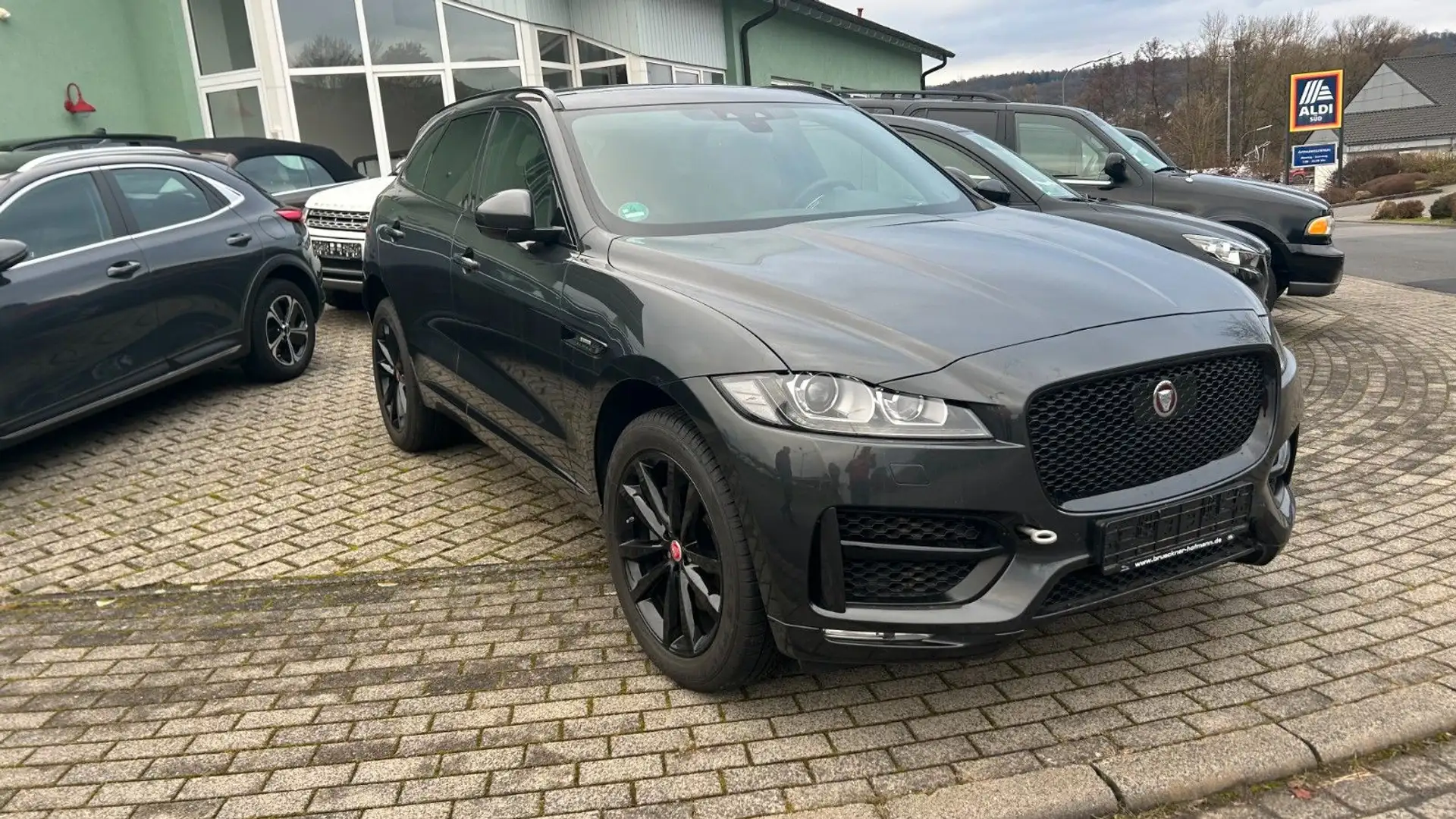 Jaguar F-Pace F-PACE 3,0d R-Sport AWD *MOTORSCHADEN* Grau - 1
