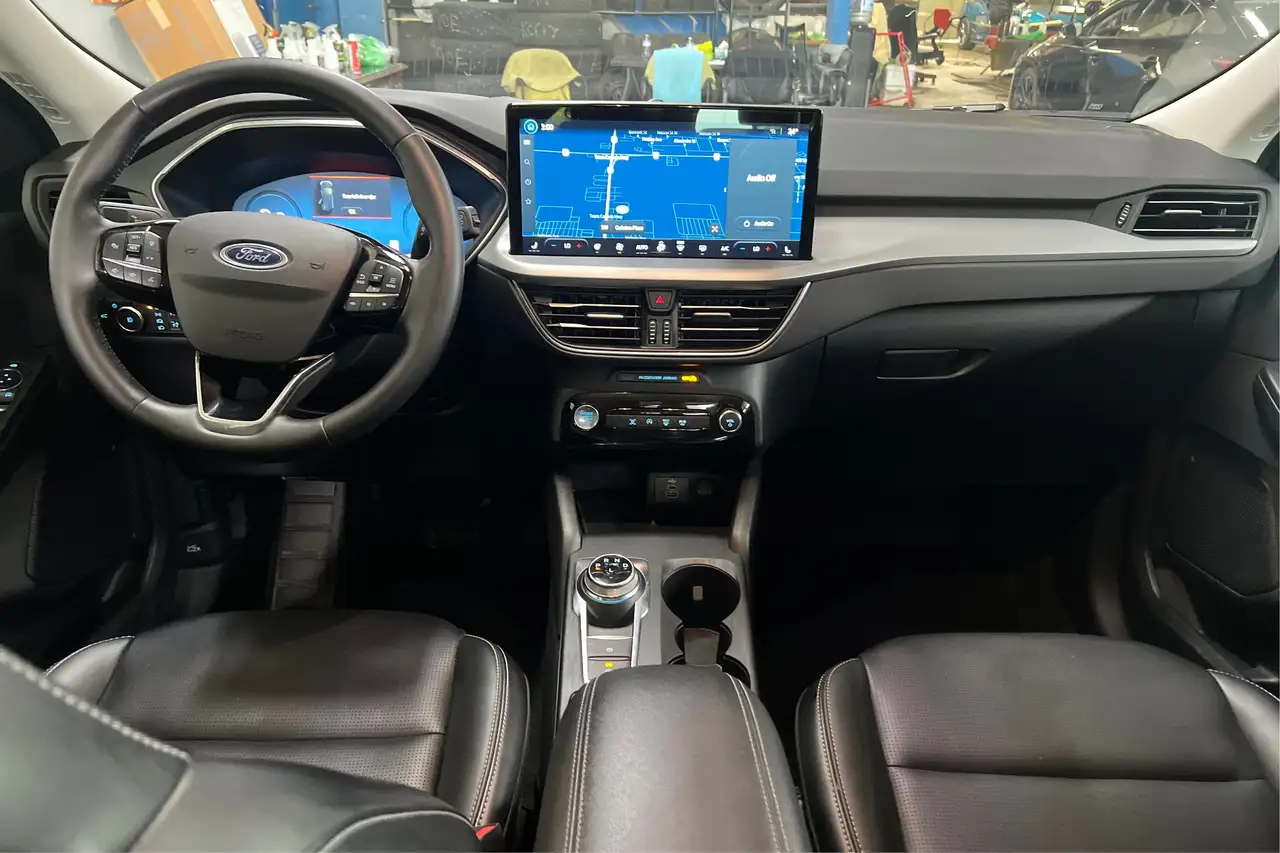 Ford Escape снимка Ford Escape