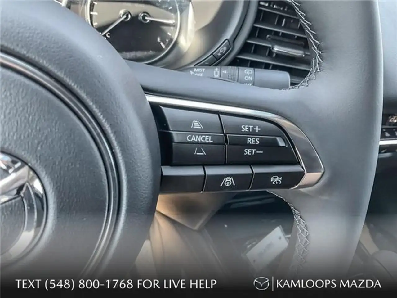 Mazda CX-30 photo Mazda CX-30