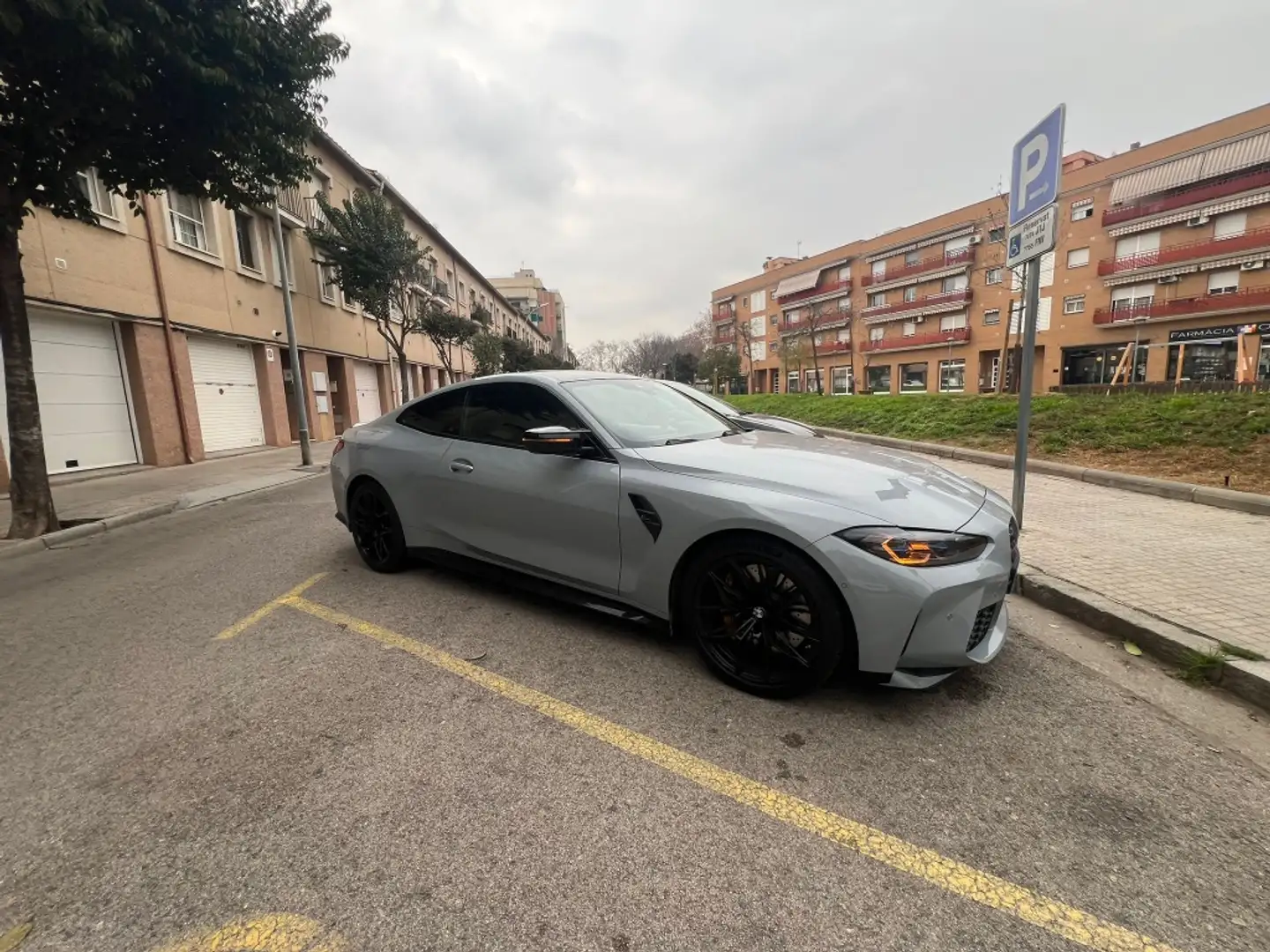 BMW M4 Coupé Competition Gris - 2