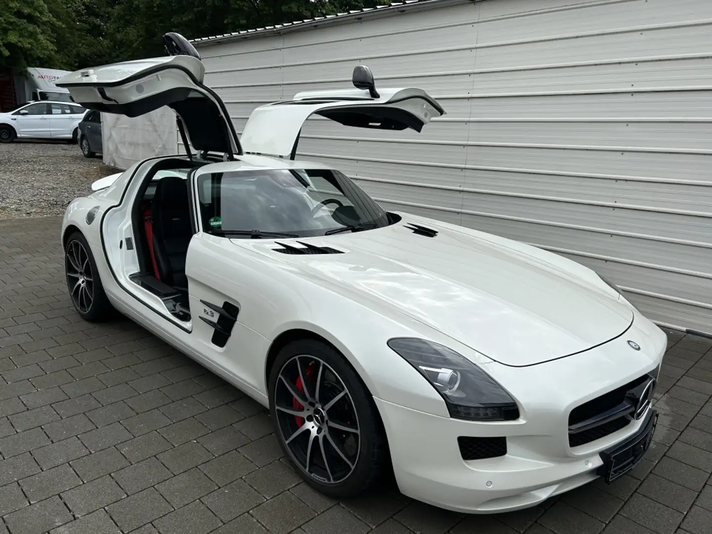 Mercedes-Benz SLS AMG GT Coupe *TOP* White - 1