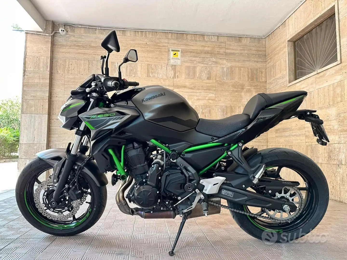 Kawasaki Z 650 Nero - 2
