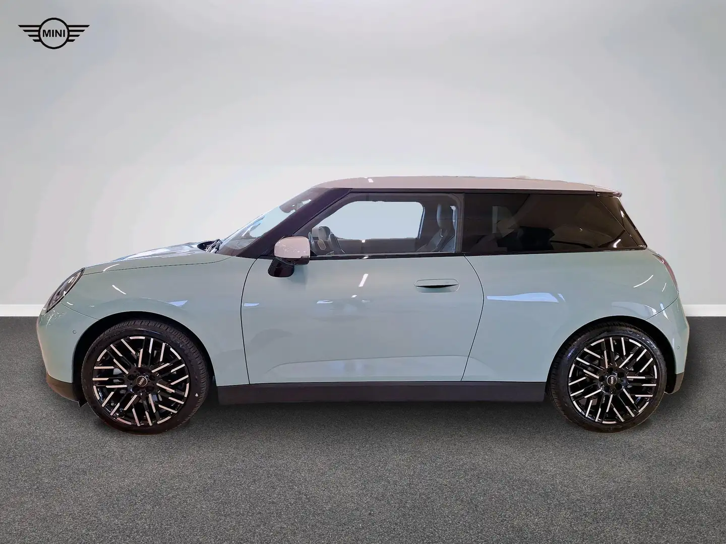 MINI Cooper E Favoured Vert - 2