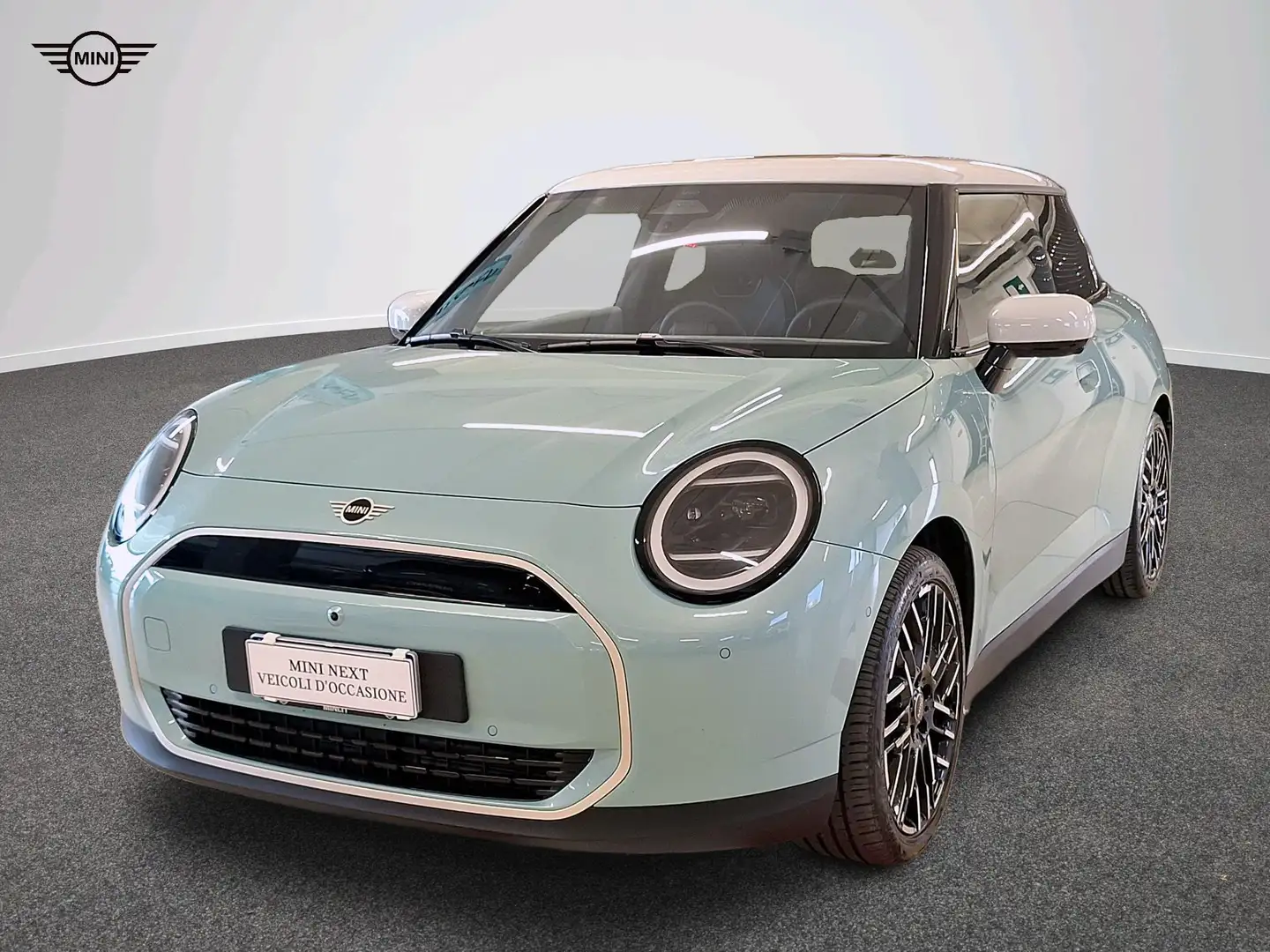 MINI Cooper E Favoured Vert - 1