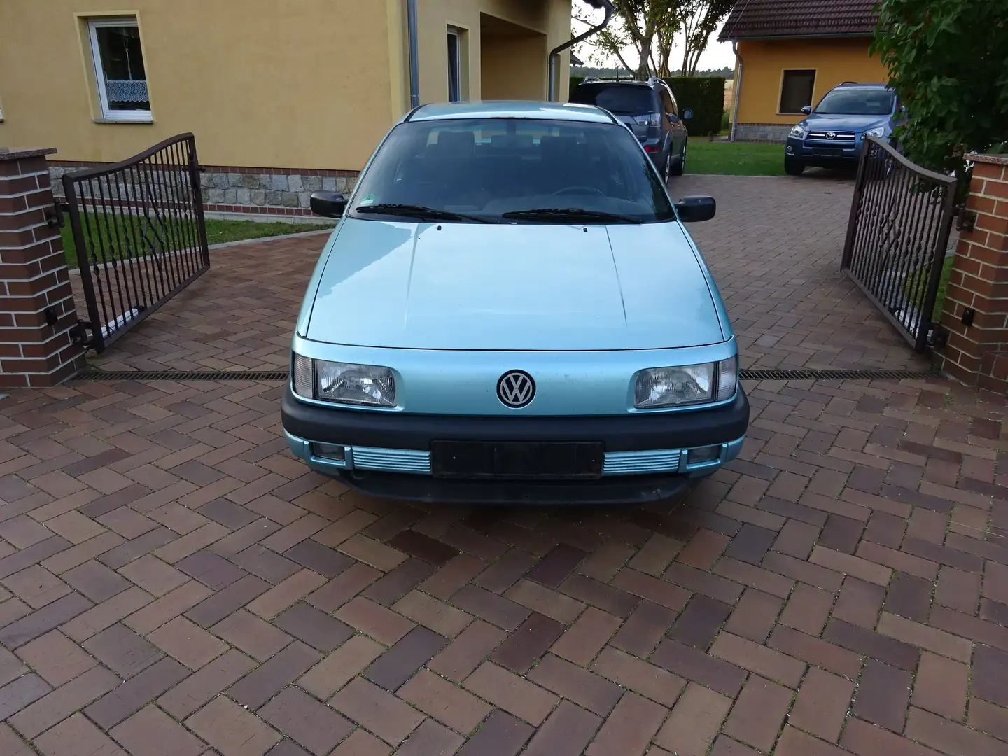 Volkswagen Passat 1.8 GL + AHK + ohne TüV + Verde - 2
