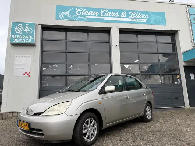 Toyota Prius 1.5 VVT-i