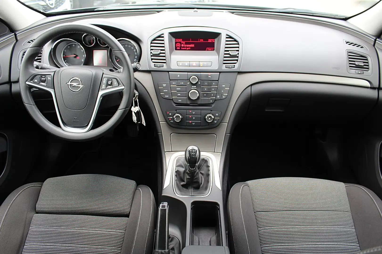 Opel Insignia 1,6 Ecotec Schwarz - 2