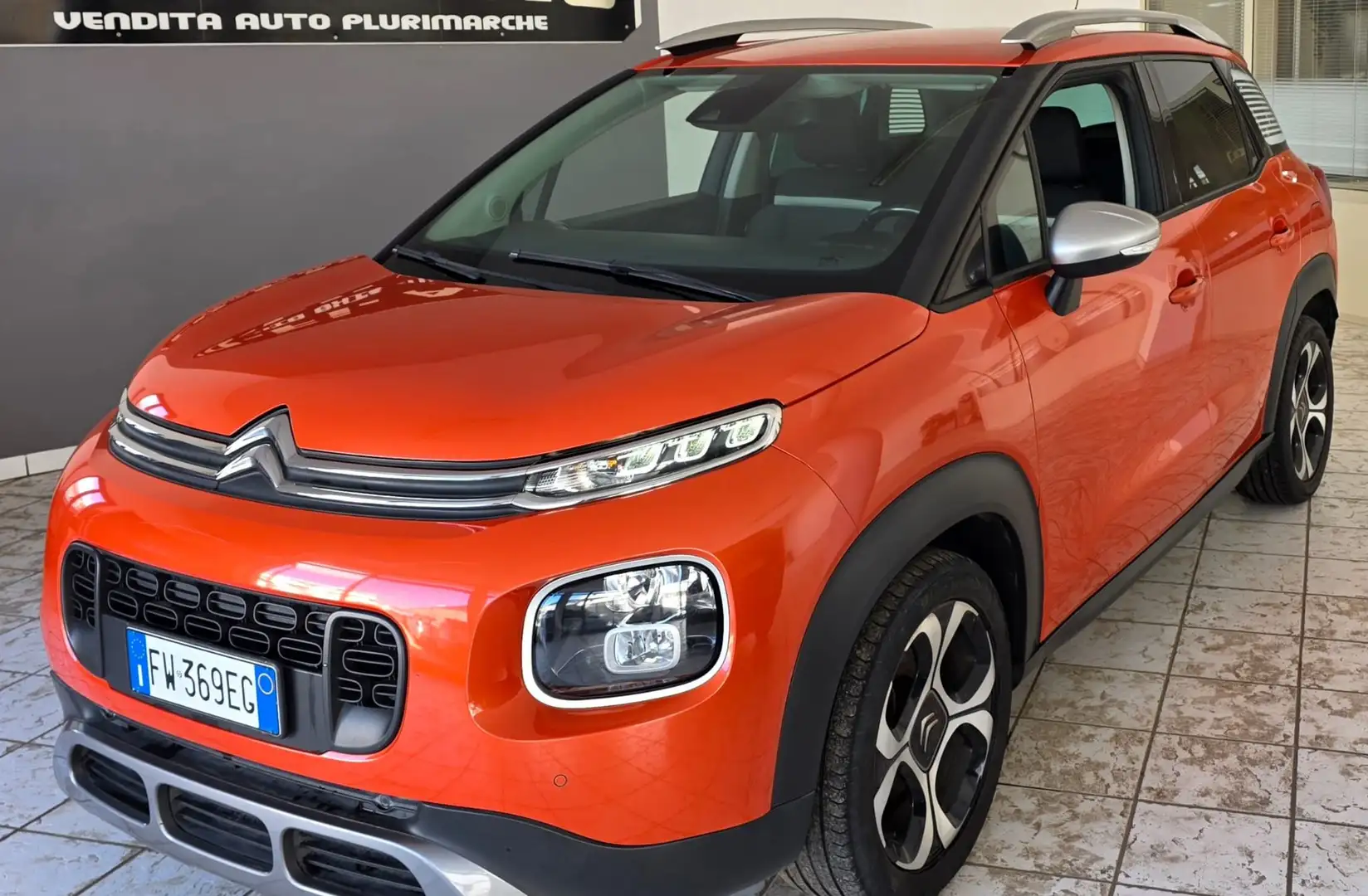 Citroen C3 C3 Aircross I 2017 Aircross 1.5 bluehdi Shine s Arancione - 1