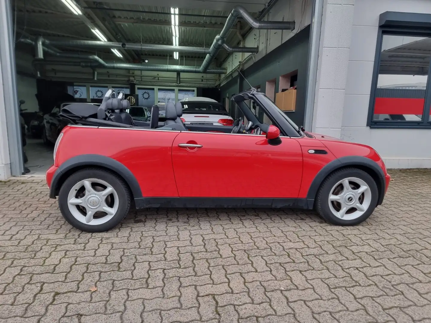 MINI One Cabrio One 1.6 16V Sportsitze/PDC/Sitzheizun Rot - 2