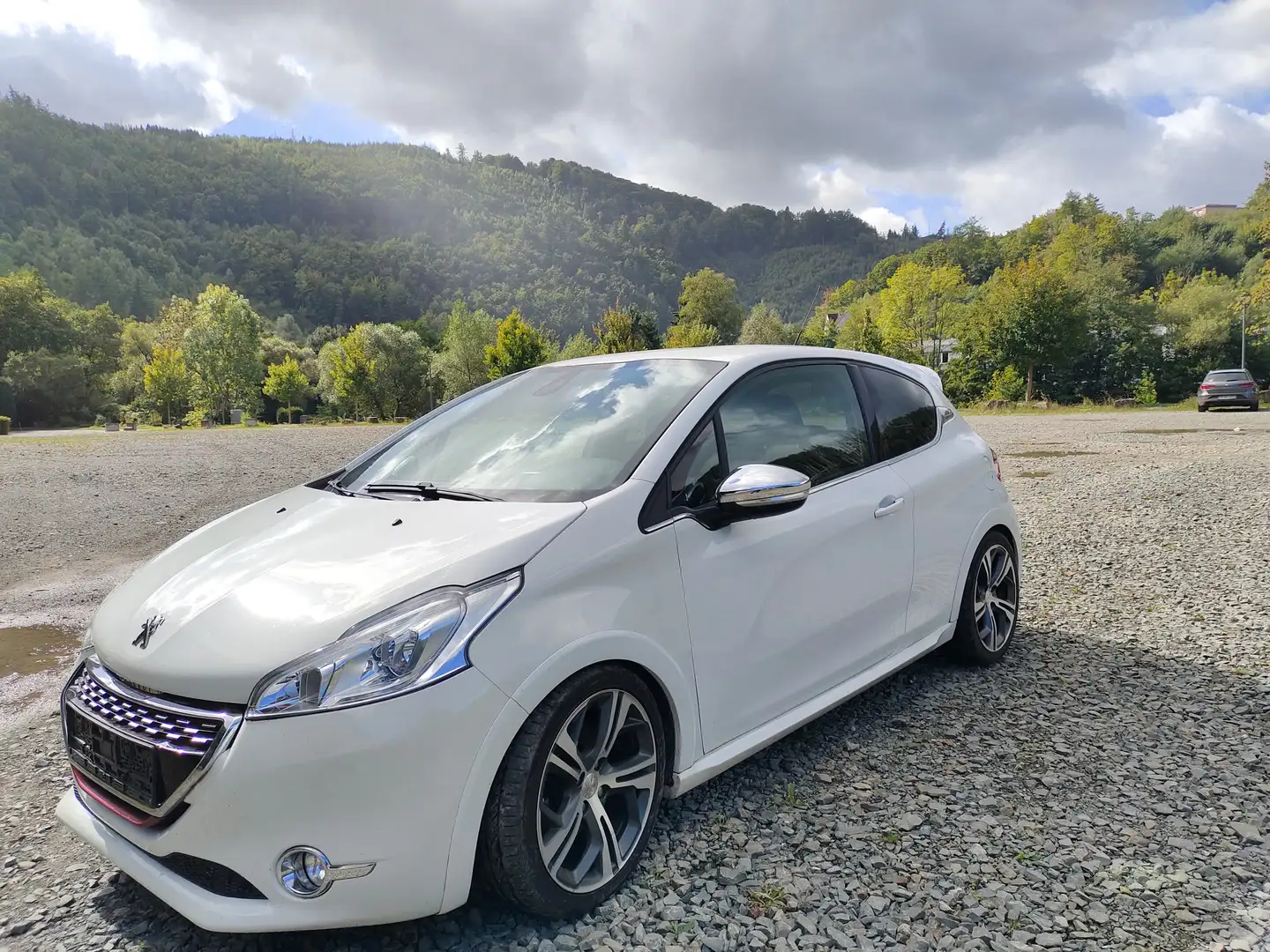 Peugeot 208 GTI 200 THP Weiß - 1