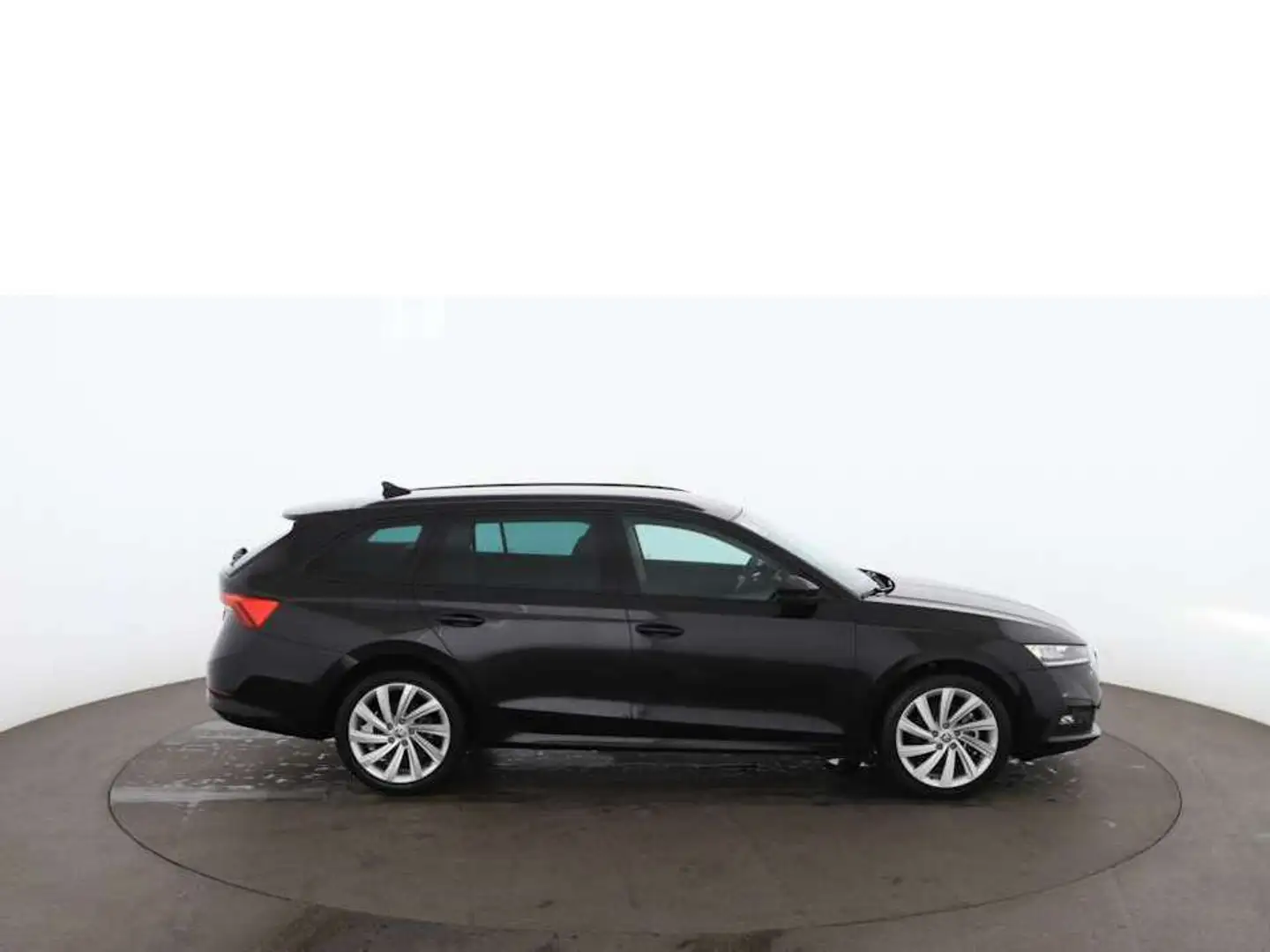 Skoda Octavia Combi 1.4 TSI Ambition iV Aut LED SITZHZG Чорний - 2