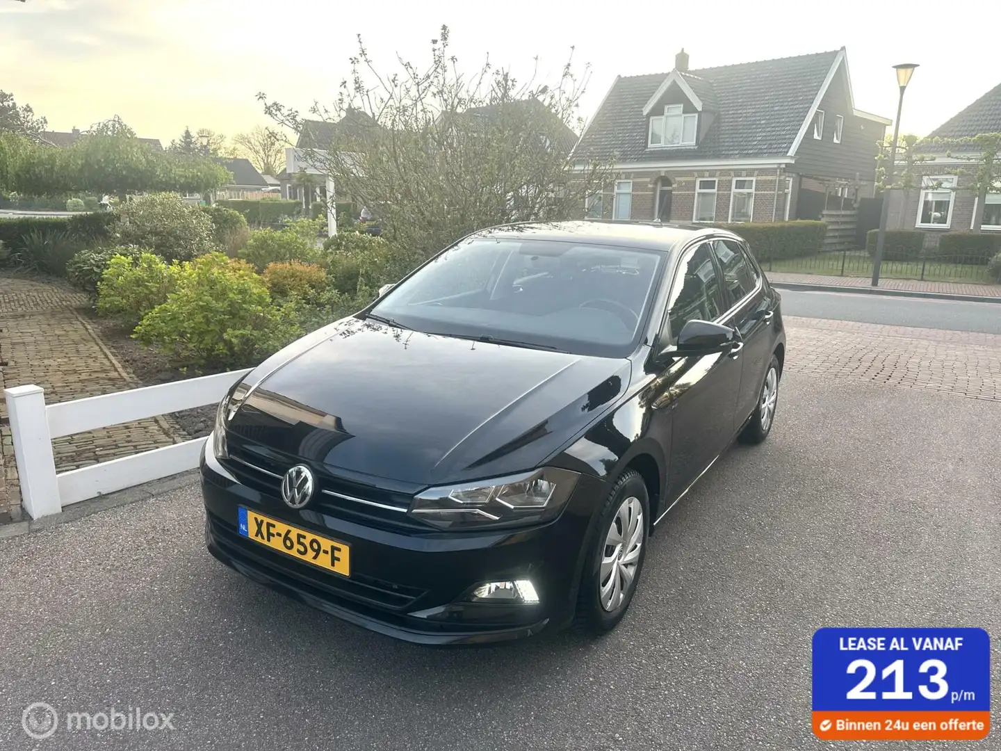 Volkswagen Polo 1.0 TSI 95PK DSG AUTOMAAT COMFORTLINE DIGITAAL DAS Zwart - 1
