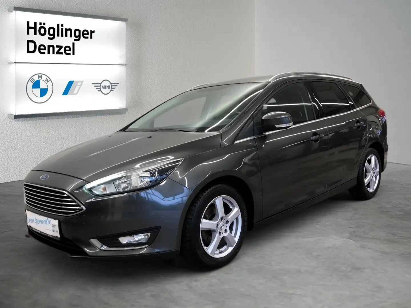 Ford Focus Traveller 1,5 TDCi Titan Grau - 2