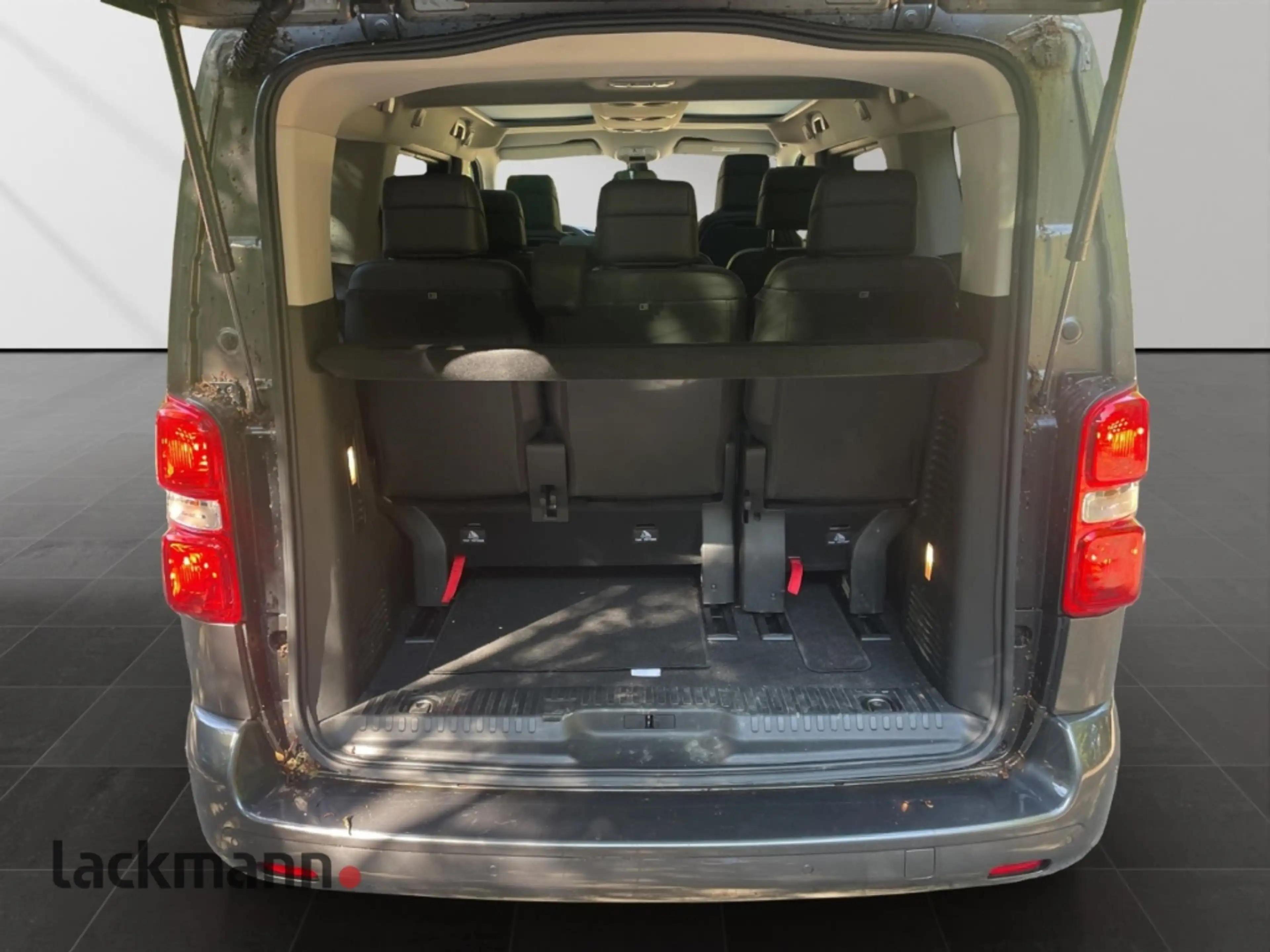 Toyota Proace 2.0 Verso L1 Team D*Leder*Pano*Navi* — photo 8