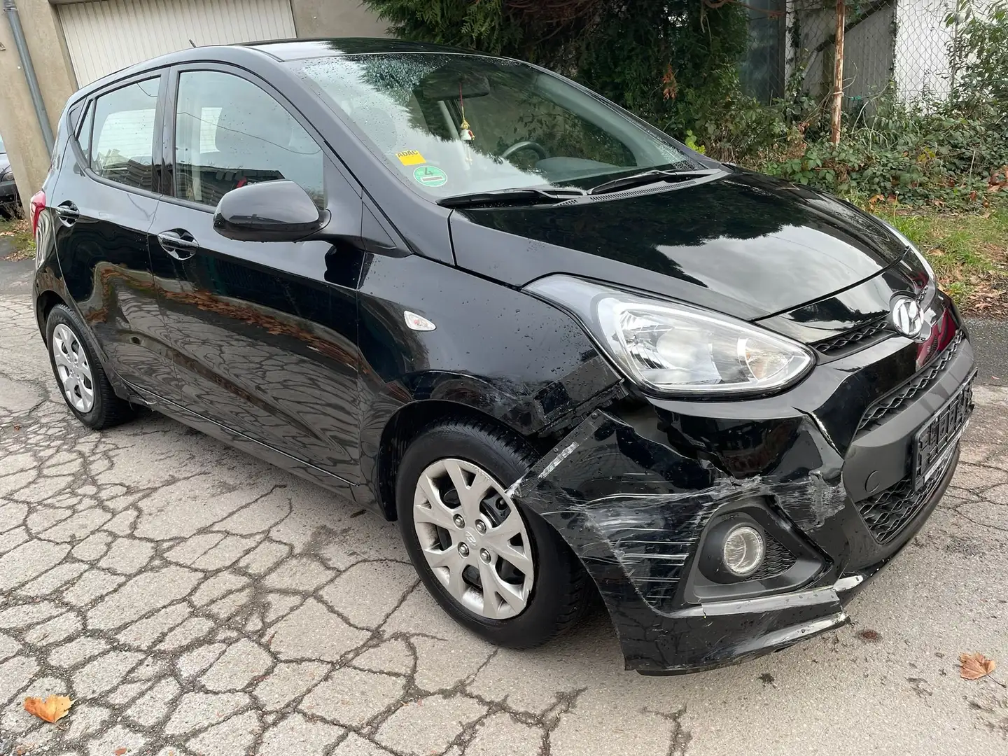 Hyundai i10 Trend Schwarz - 1