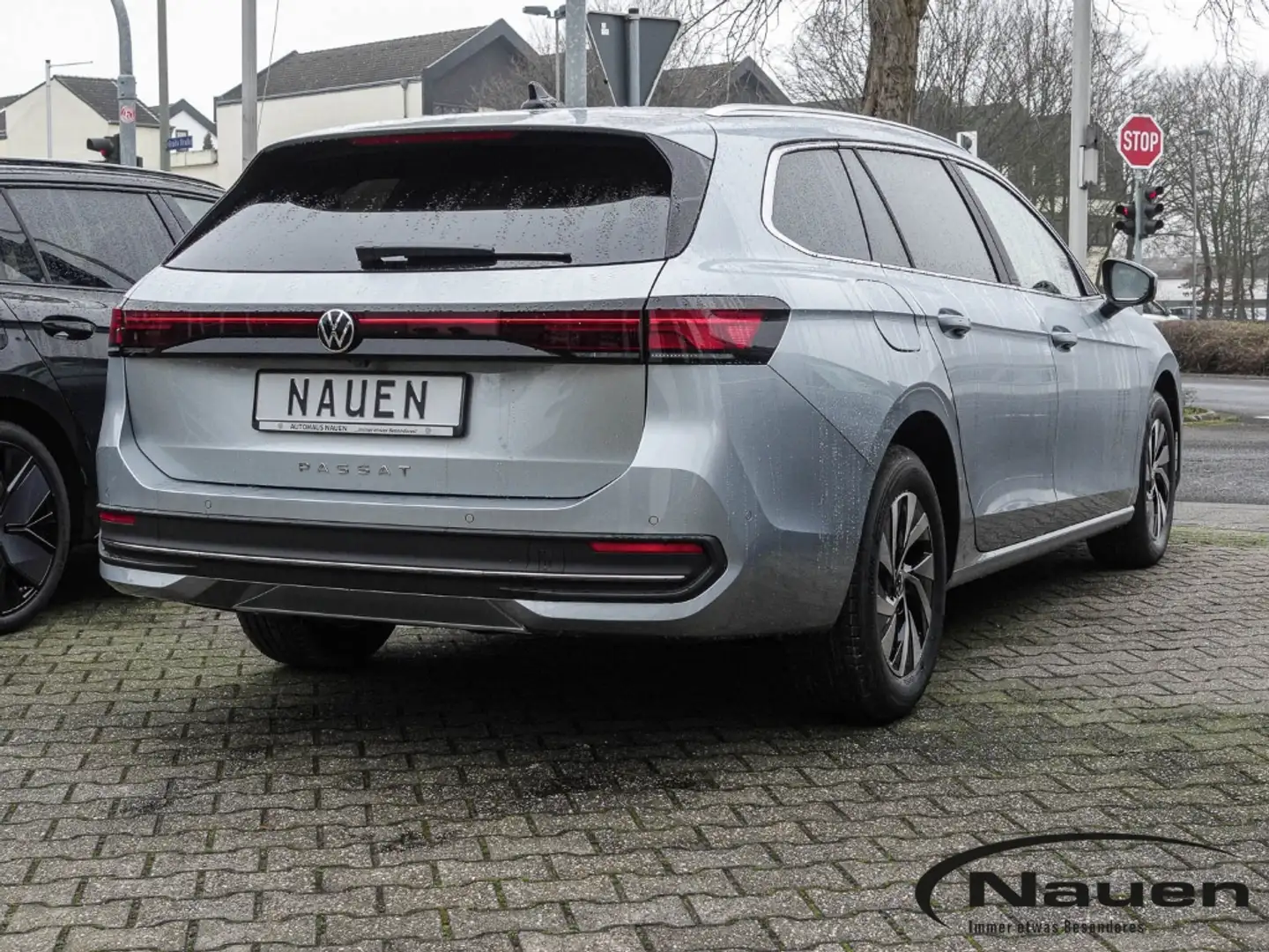 Volkswagen Passat Business 2,0l TDI DSG 360 Kamera Sportfahrwerk Срібний - 2