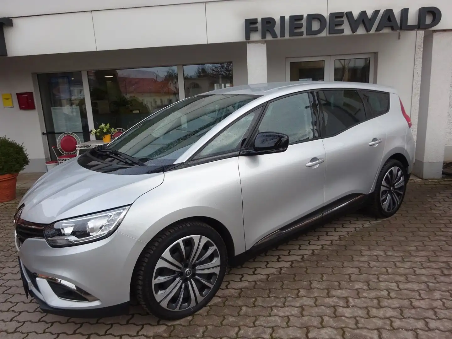 Renault Grand Scenic TCe140 GPF Business 7-Sitzer Silber - 1