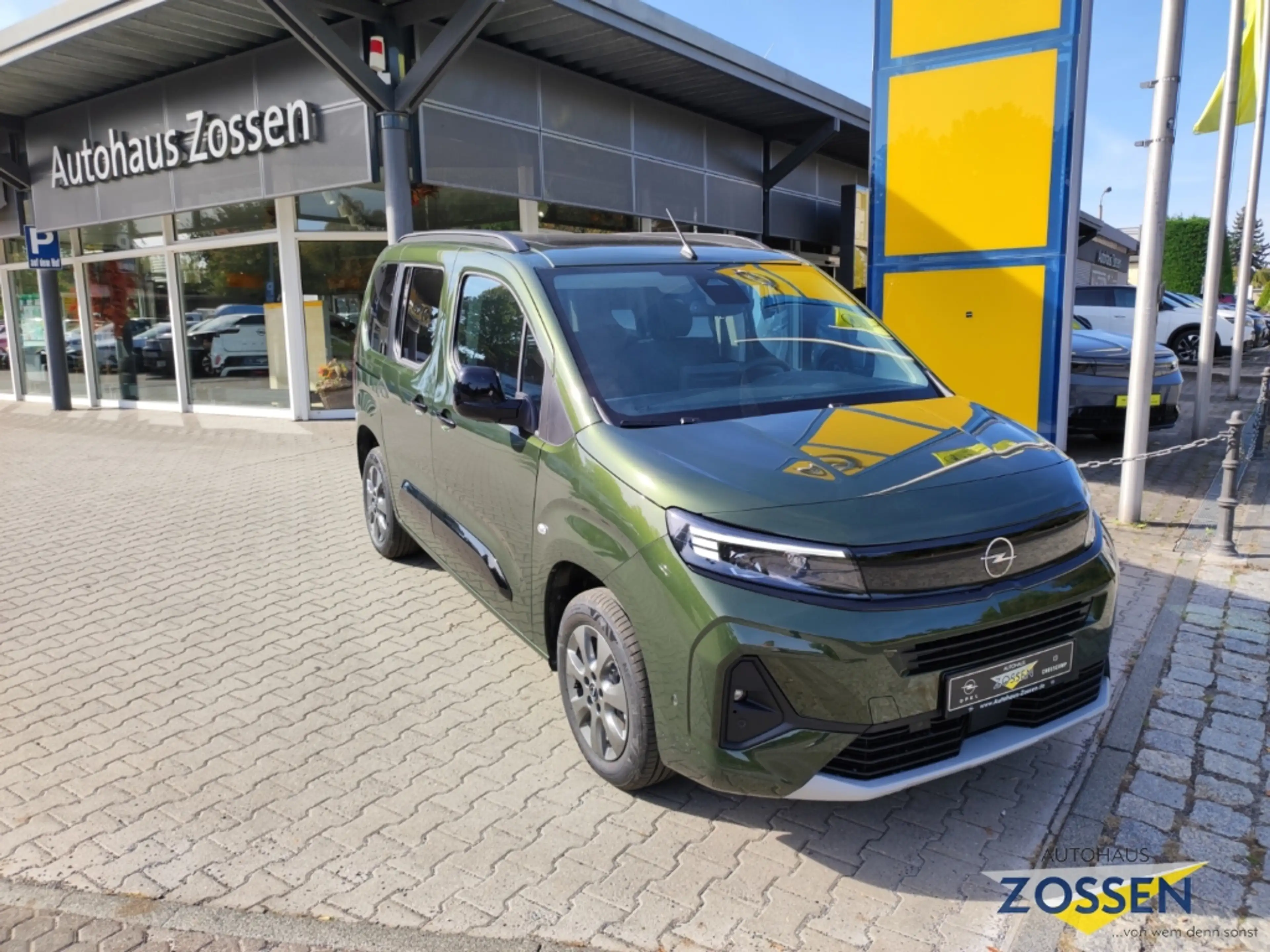 Opel Combo Life GS+Matrix LED+Panorama+AHZV — photo 4