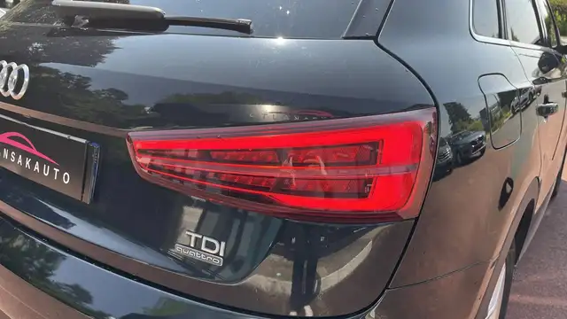 Audi Q3 view 11