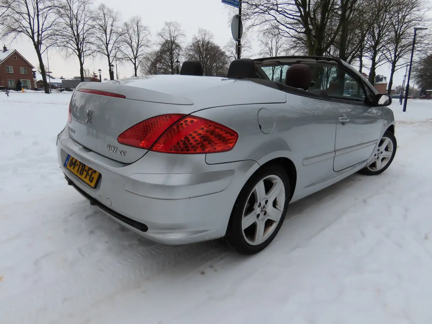 Peugeot 307 CC 2.0-16V Leer Stoelverwarming Ecc Cruisecontrol Grau - 2