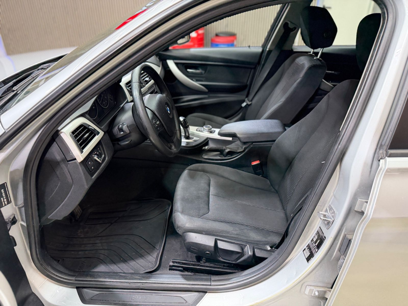 BMW 320 d LED Navi Klimaautomatik PDC Tempomat Navi — photo 14