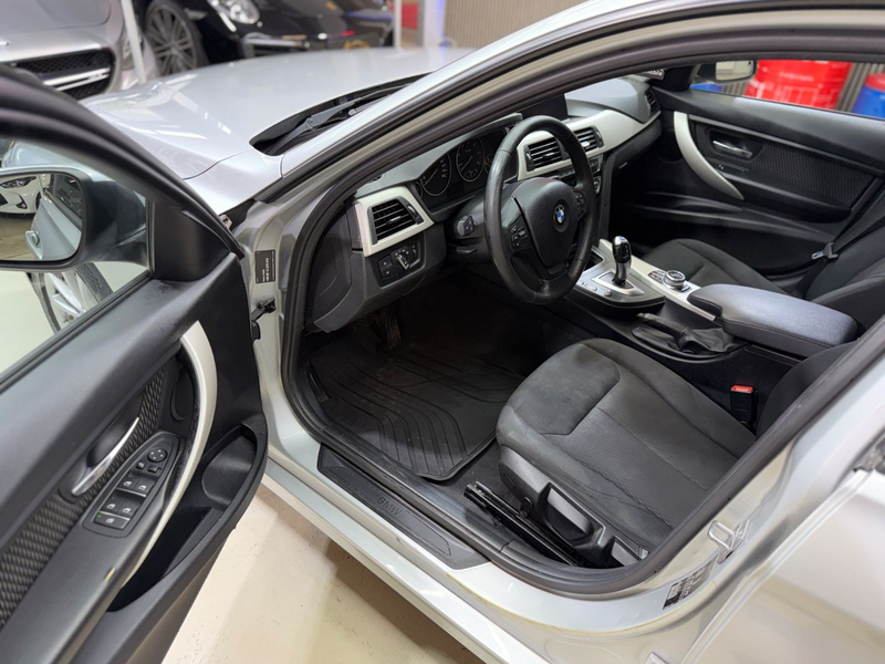 BMW 320 d LED Navi Klimaautomatik PDC Tempomat Navi — photo 13