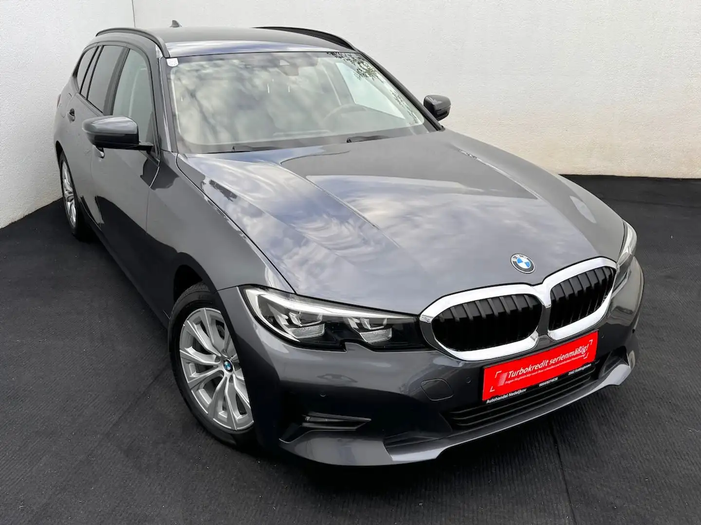 BMW 320 320d xDrive Aut. Touring Advantage//1.BESITZ// Grau - 1