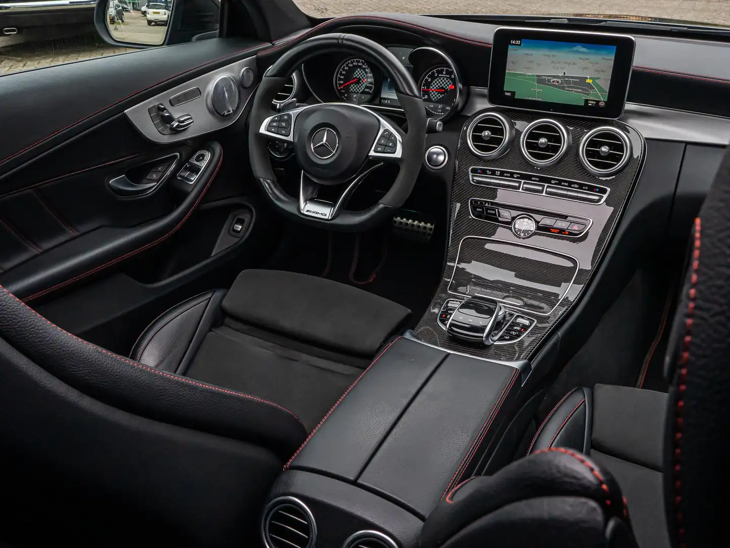 Mercedes-Benz C 43 AMG Coupé 4MATIC Pano Keyless 360Cam Burm Memory Grau - 2