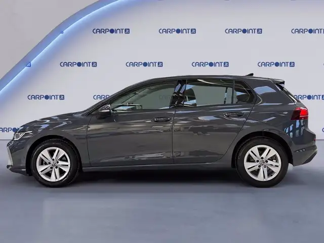 Volkswagen Golf view 3