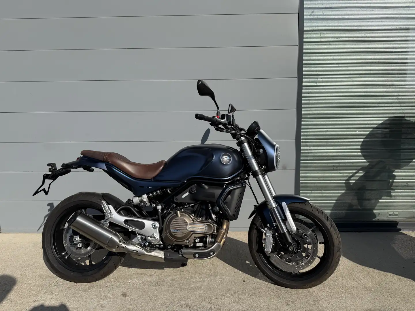 QJ Motor SRV 550 Azul - 2