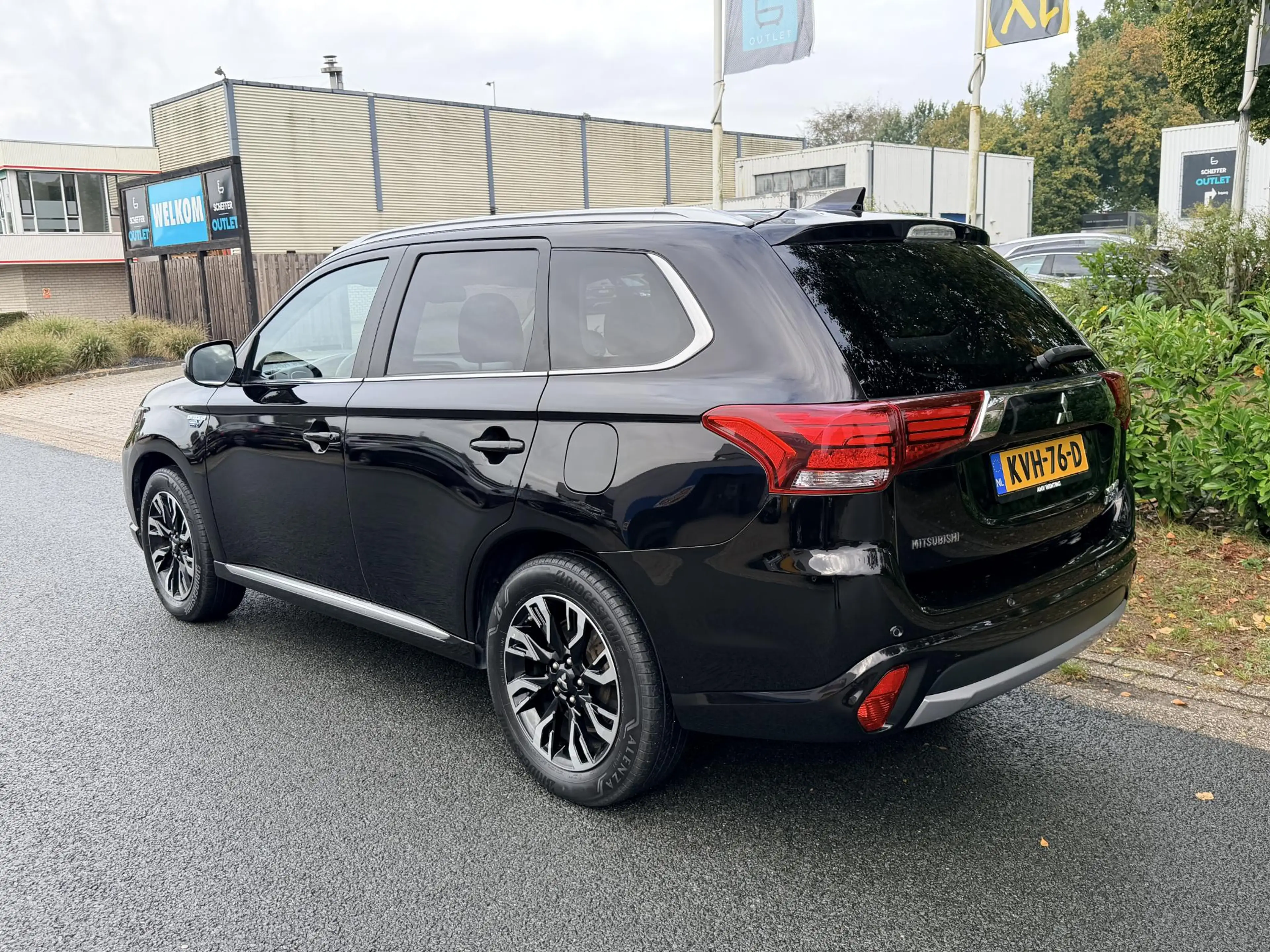 Mitsubishi Outlander 2.0 PHEV instyle+Exclusive 203PK Leder•ACC• — photo 3