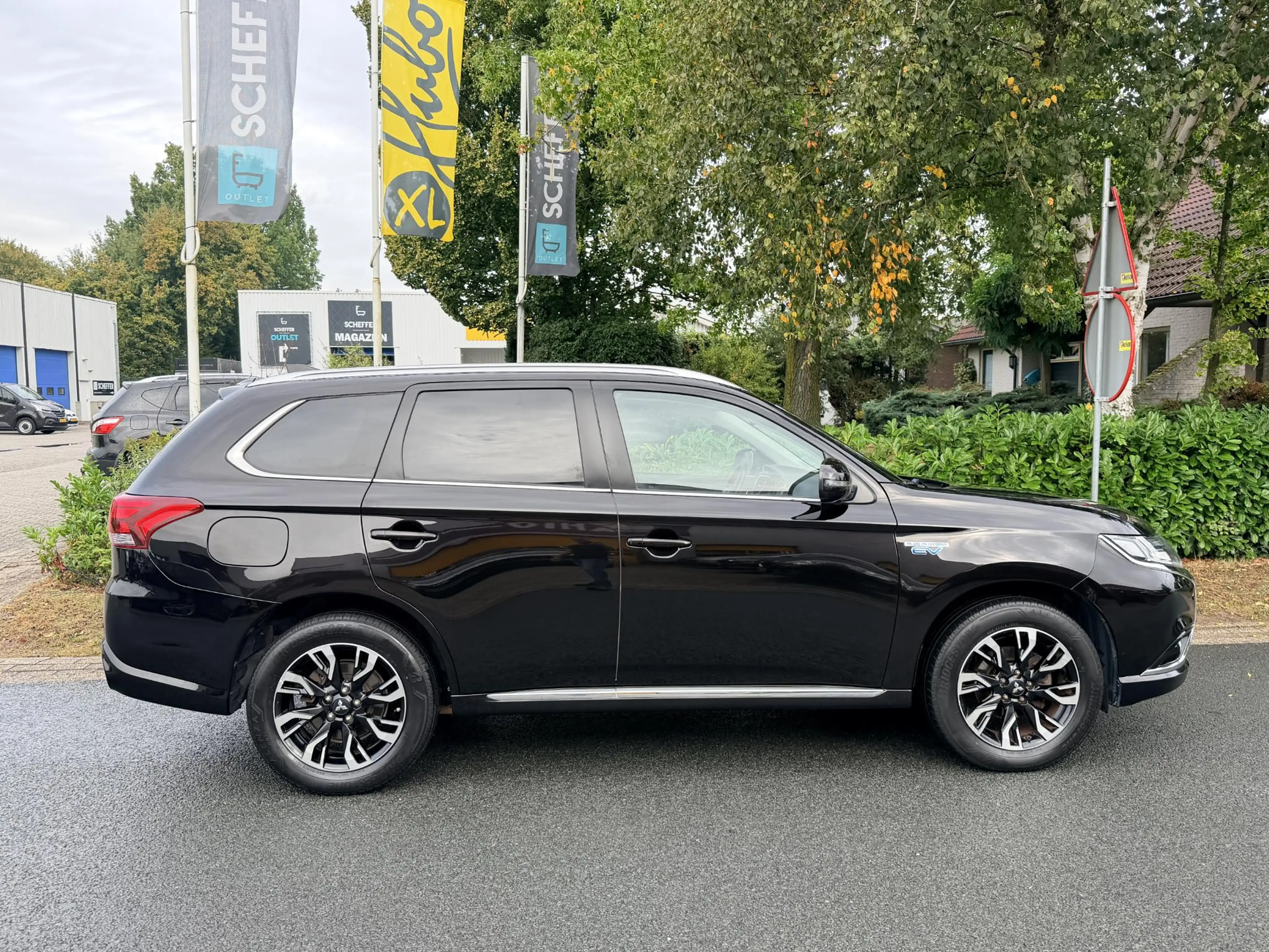 Mitsubishi Outlander 2.0 PHEV instyle+Exclusive 203PK Leder•ACC• — photo 9